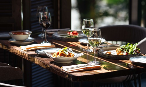 restaurants near The Greyson apartments in San Antonio